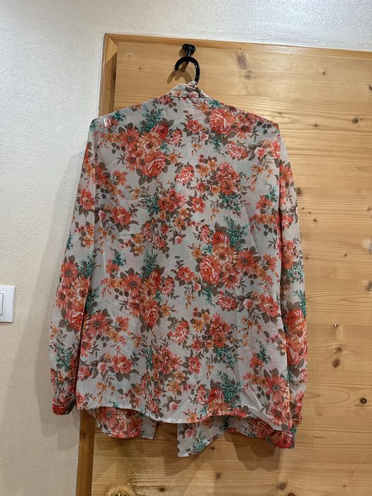 Дамска цветна риза