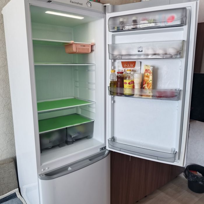 Продам холодильник