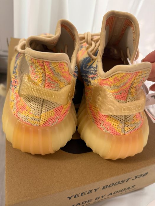 Adidasi Yeezy Boost-360