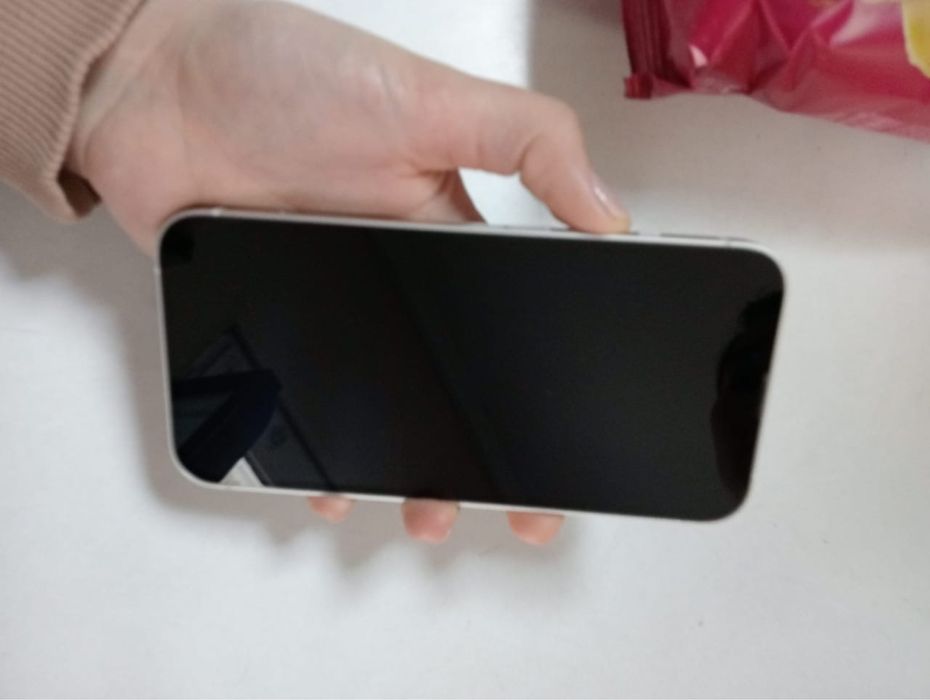 Iphone 13 белый