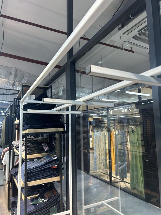 Стойка для одежды. Вешалка