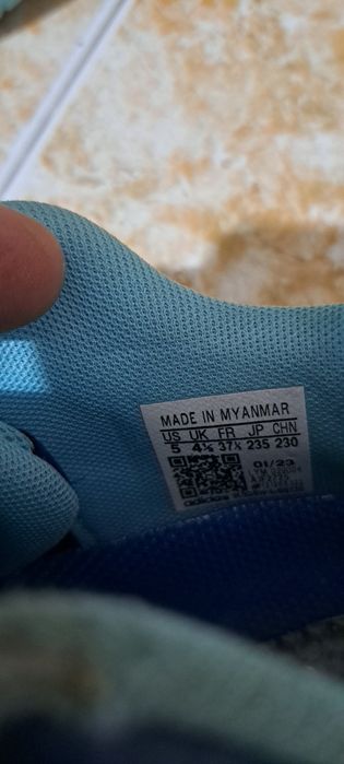 Оригинални маратонки адидас