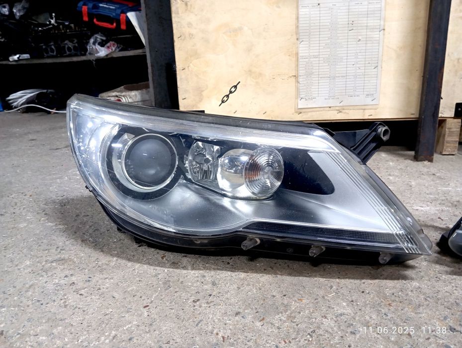 Фары Volkswagen Tiguan