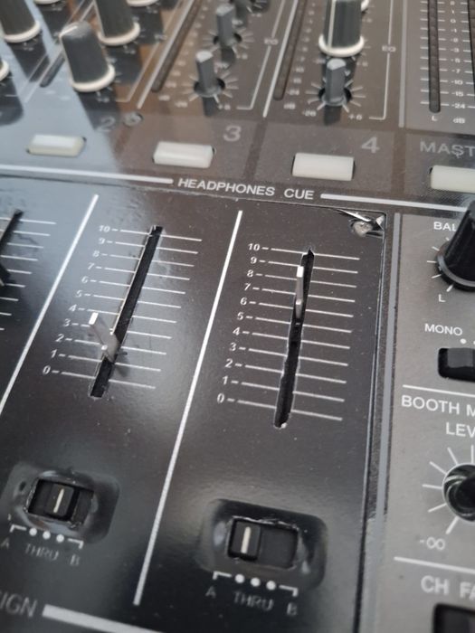 Pioneer  DJM-700