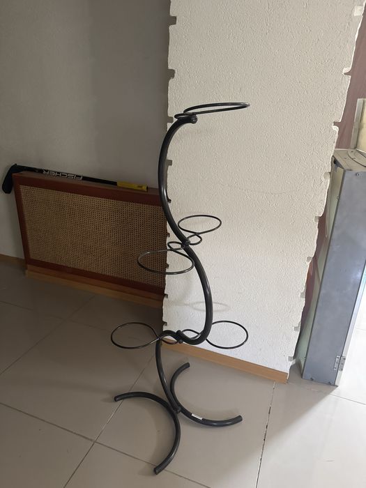 Вешалки для одежды