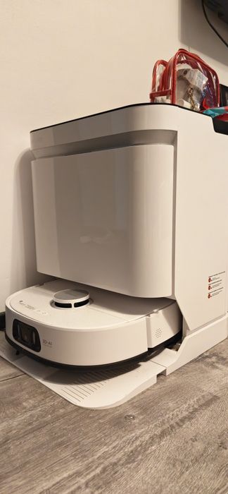 Robot curățenie Eureka j15 pro ultra