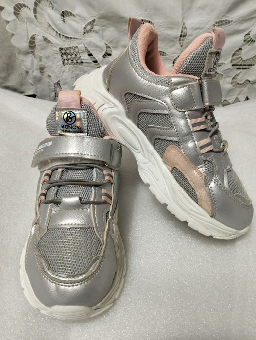 Новые кроссовки на девочку, 35 размер