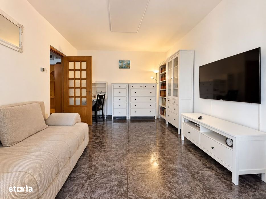 Victoria-Bd Tomis | Apart decomandat, renovat, mobilat si parcare