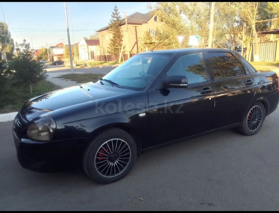 Машина Приора 2013г