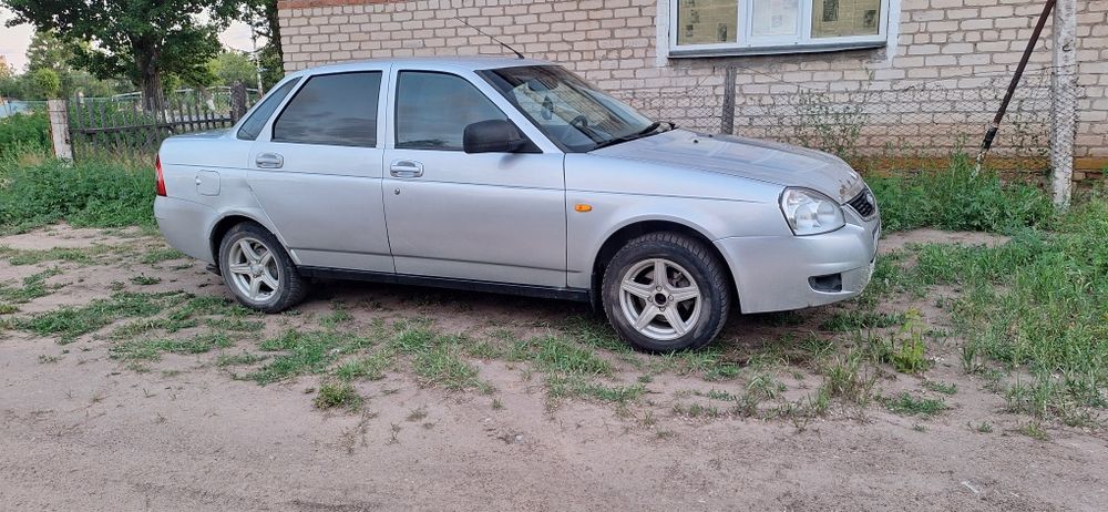 Продам приора 2012год