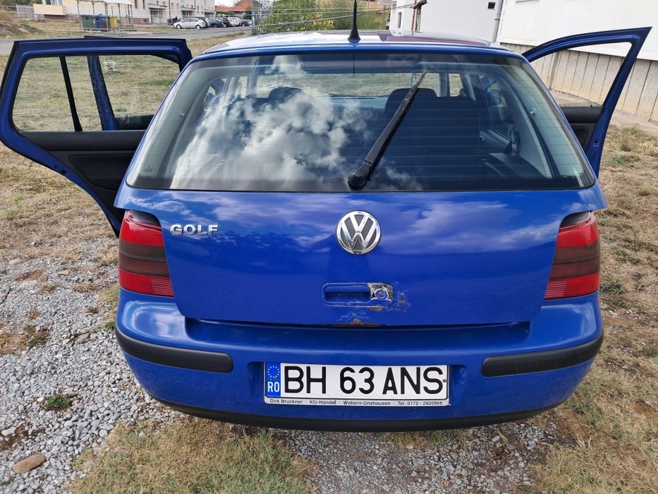 Vând Volkswagen golf 4