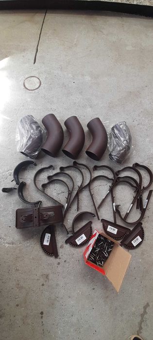 Vand accesorii pentru acoperis