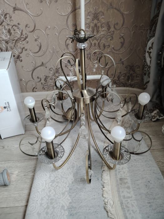 Продам люстру!!!