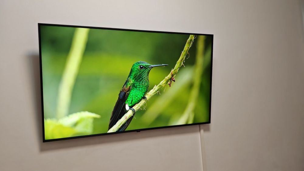 Televizor Smart TV LG 4K (139 cm) - Impecabil + Suport perete CADOU