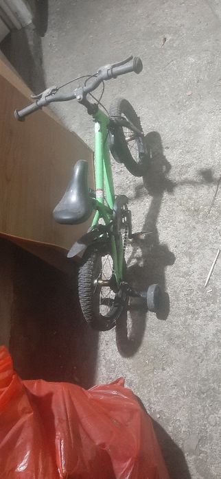 Bicicleta copii cu roti ajutătoare