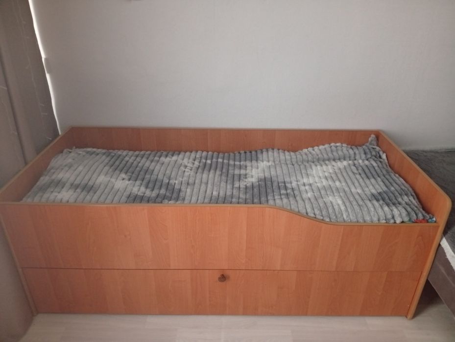 Двухъярусная кровать