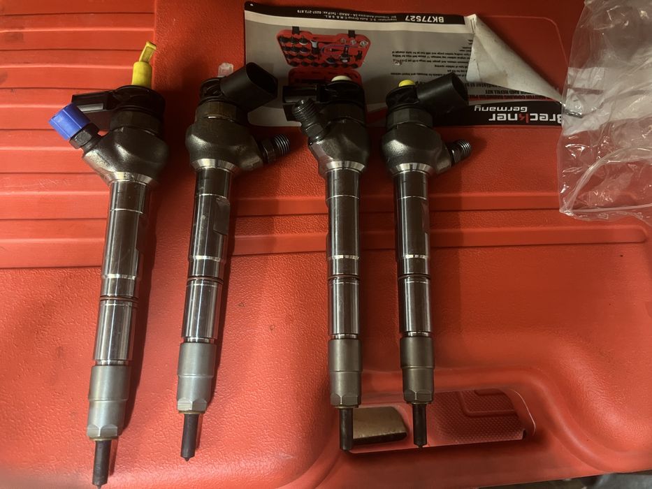 Vând 4injectoate vw,audi,seat și skoda 05l130277m 40 000 km