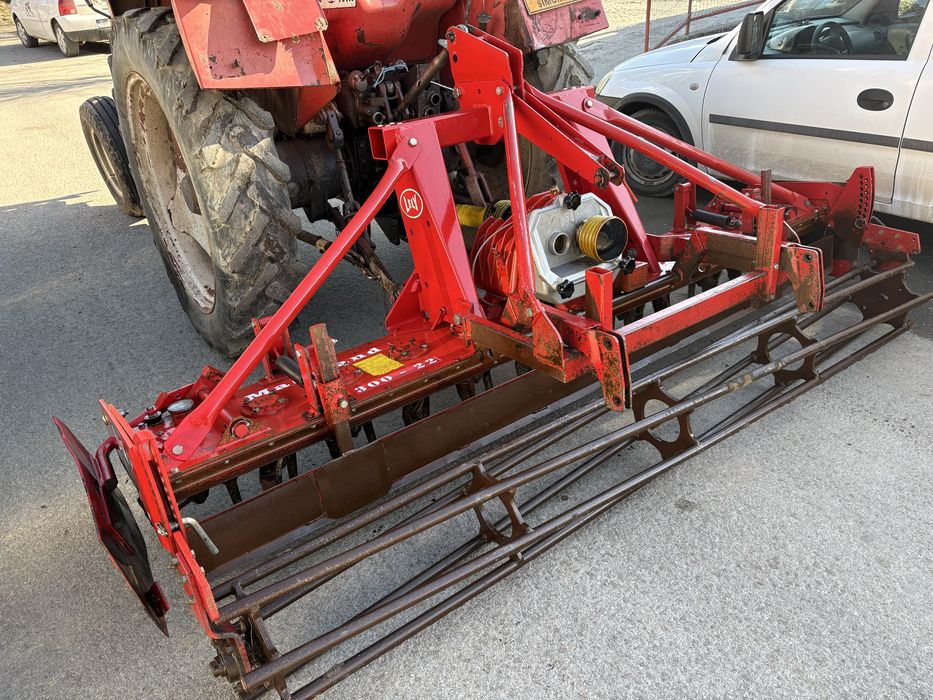 Grapa rotativa dupa tractor