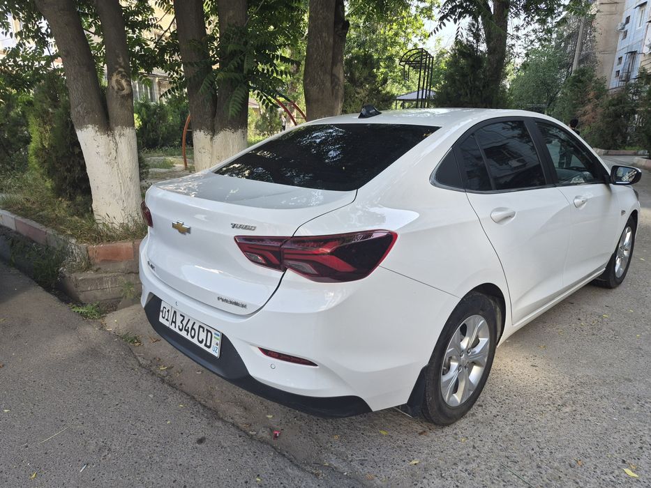 Chevrolet Onix 2023 — 3