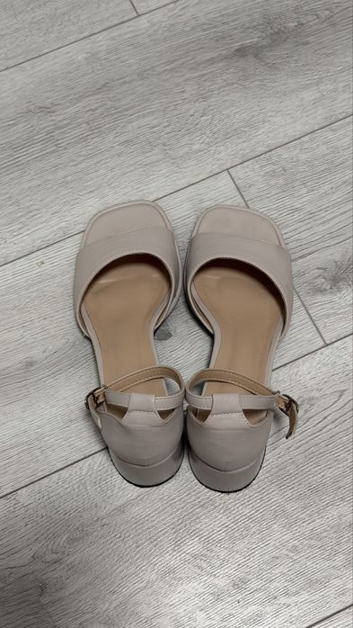 Босоножки mia moanti