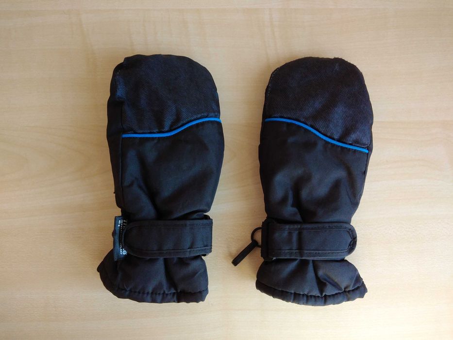 Жилетка с цип, пуловер Premaman, ветровка, дебел шушлеков панталон 110