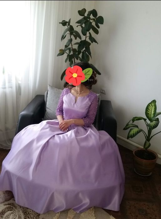 Продам платье для выпуского