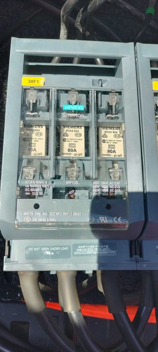 SENTRON, Separator cu siguranțe 3NP1, 3 poli