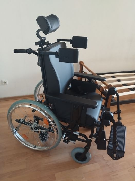 Кресло коляска Deluxe 400