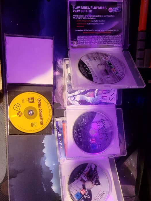 Jocuri ps 3 , assasins creed rogue , black flag , fifa
