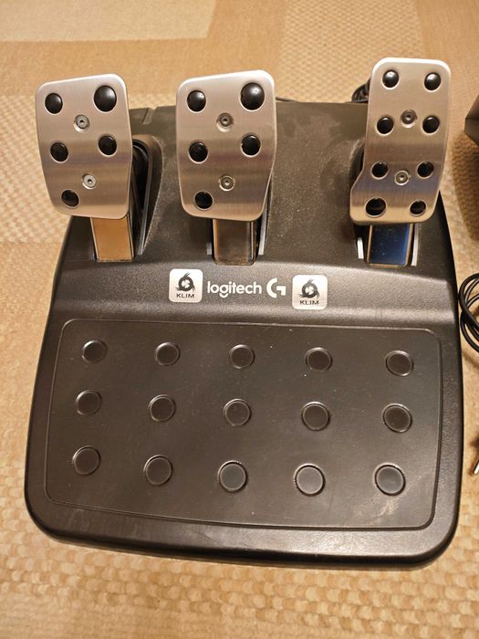 Волан Logitech G920 със скростен лост
