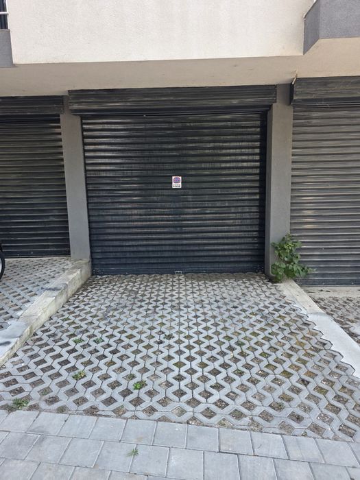 Дава се под наем Гараж / Паркомясто в Търговище, Боровец - 22 кв.м за 61.2 € - Снимка #1