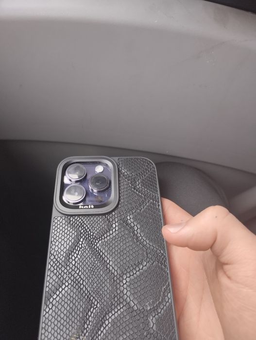 Продаю айфон 14 про мах