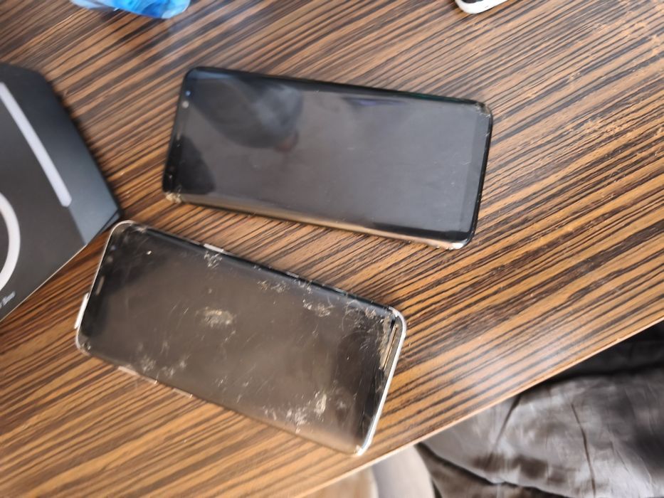 Vând 3 bucăți s8!