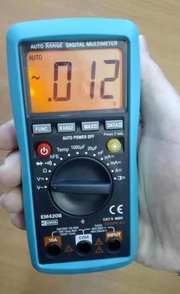 Професионален Цифров мултицет авто обхват с True RMS и тем.-40 ~ 1000