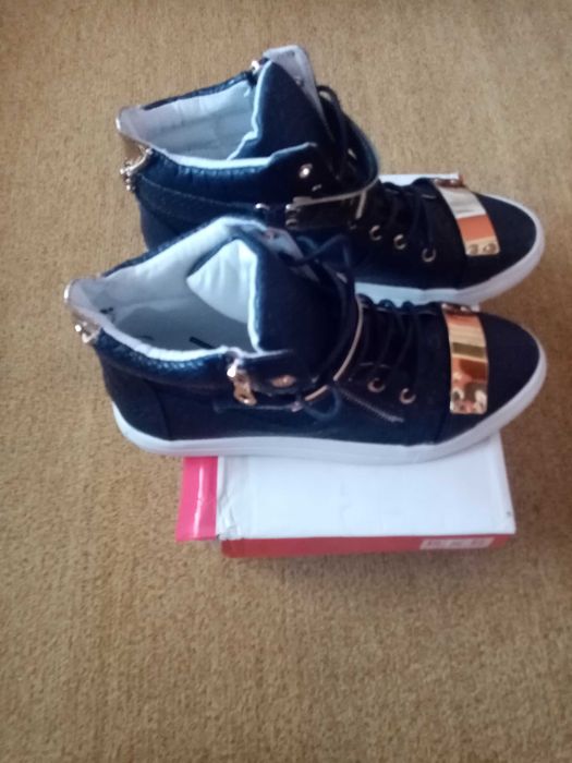 Adidasi Sneakers ! NOU