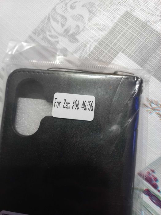 Продавам два калъфа за СамсунгА06