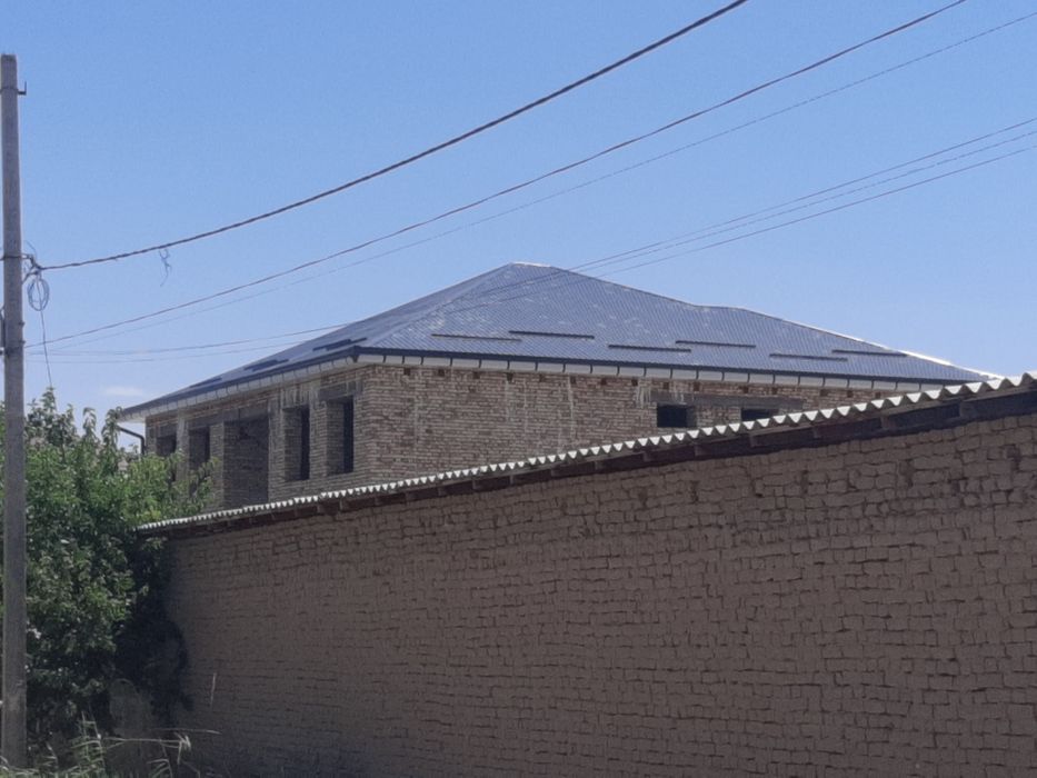 Нокис каласында Водоканалда 3 кошеде 8 сотик 2 этаж уй сатылады