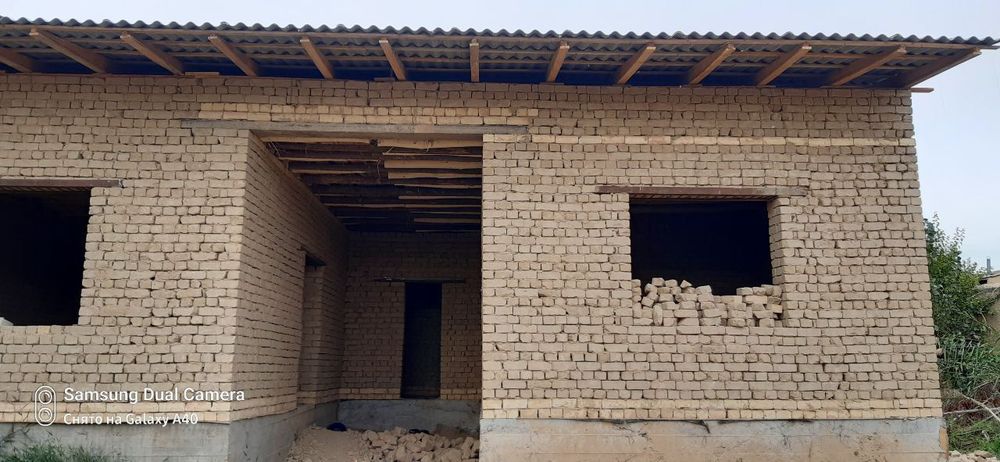 Ховли сотилади.Иттифокда.