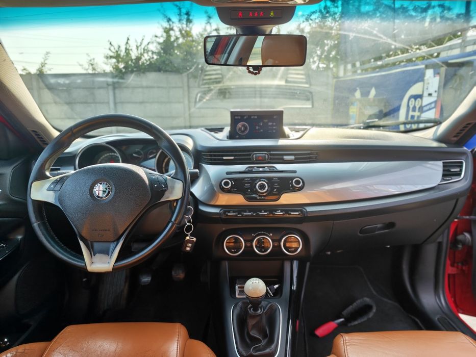 ALFA ROMEO Giulietta 2010 — imagine 3