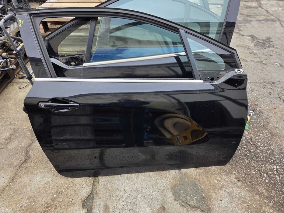 Usa stanga dreapta Peugeot 208 facelift modelul cu 2 usi