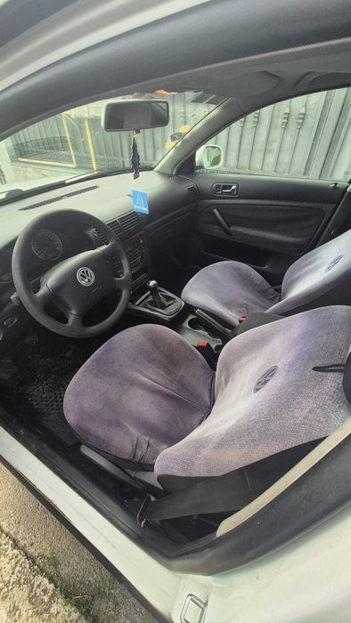 Volkswagen Passat 1.6