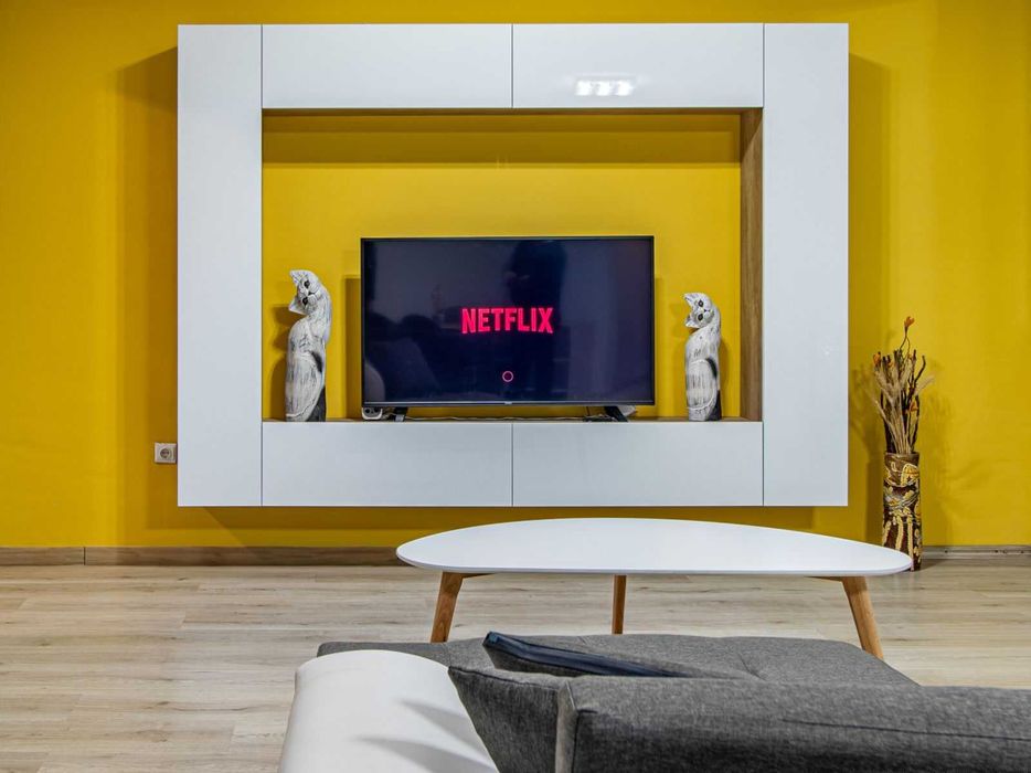 Дава се под наем Тристаен апартамент в София, Студентски град - 106 кв.м за 699 € - Снимка #1