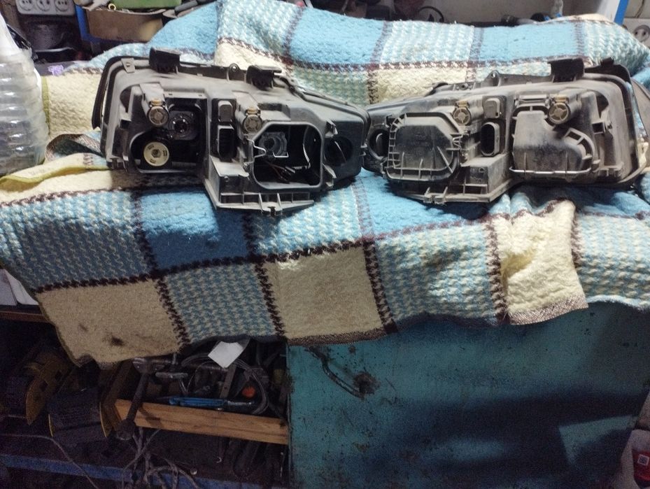 Продам фары Audi A4 B6