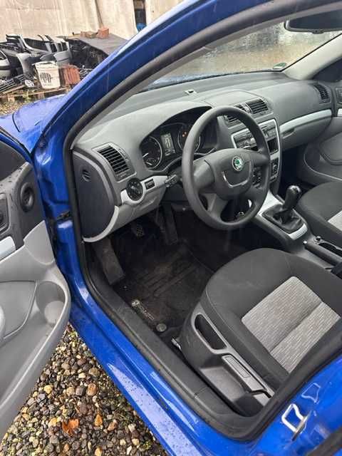 Dezmembrez,Skoda Octavia 2 cutie manuală 1.4 tsi tip CAXA,An 2010