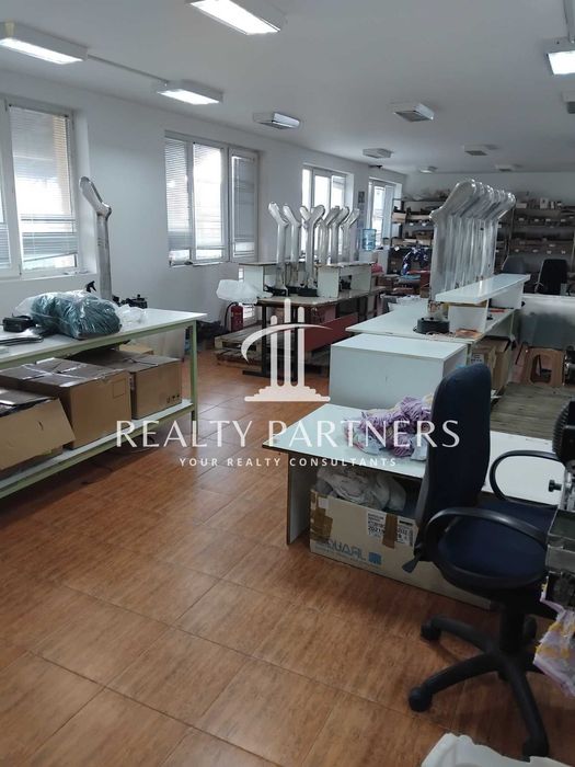 Продава се Промишлена сграда в Перник, Калкас - 789 кв.м за 721 €/кв.м - Снимка #2