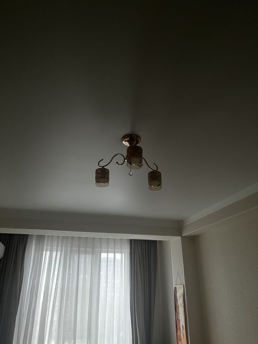 Продам люстры недорого