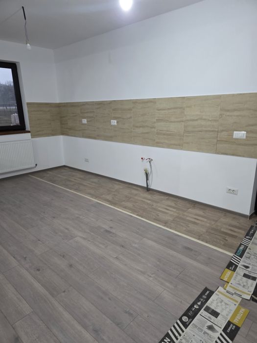 Vand casa noua , situata la 4 km de Tg.Neamt(Topolita)