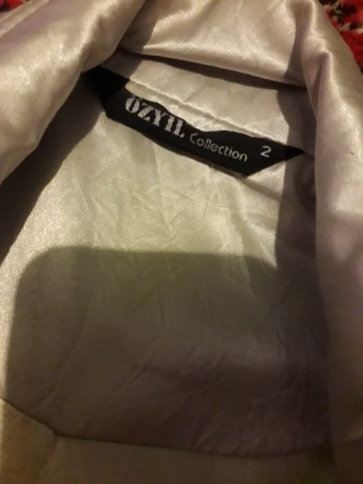 Продаю красивый элегантный плащ