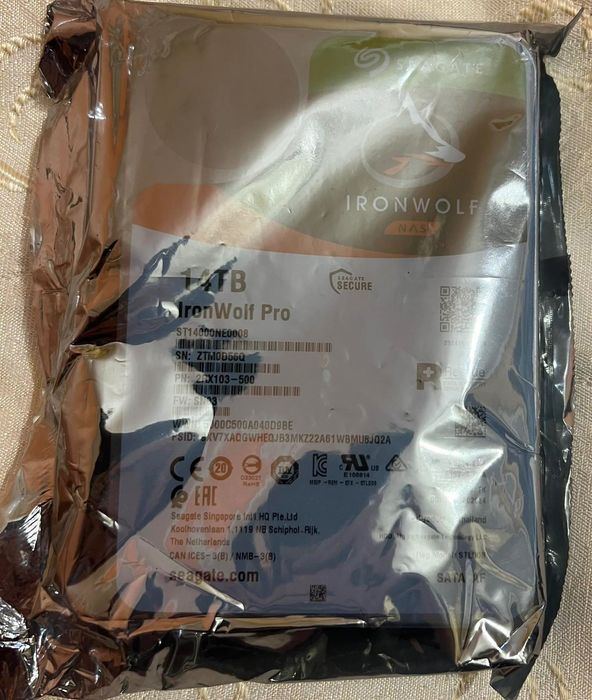 Хард диск 14 TB 3.5" SATA 6Gb/s 7200 RPM NAS HDD Enterprise Hard Disk