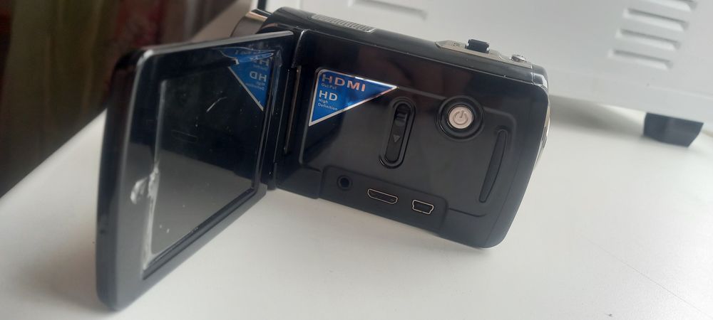 Продам цифровую камеру Sony